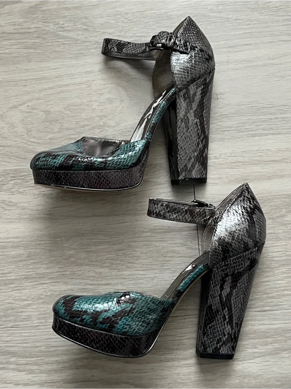 Nine West Teal Black Snake Print Platform Mary Jane Heels Women’s Size 7.5